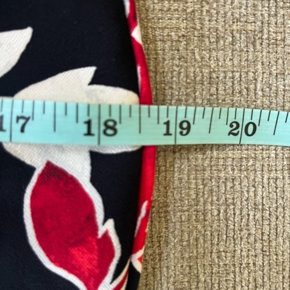 White House Black Market Draped-Neck Floral Sheath Dress 6P - Picture 11 of 15